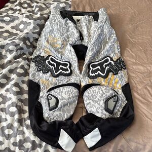Fox Kids' Gray and Black Camo Pants